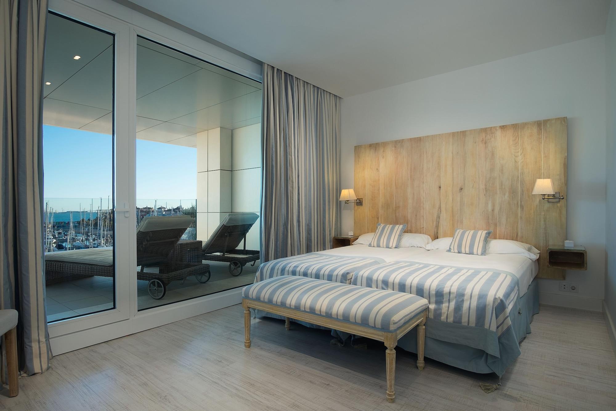Suites Puerto Sherry El Puerto de Santa Maria Exterior photo
