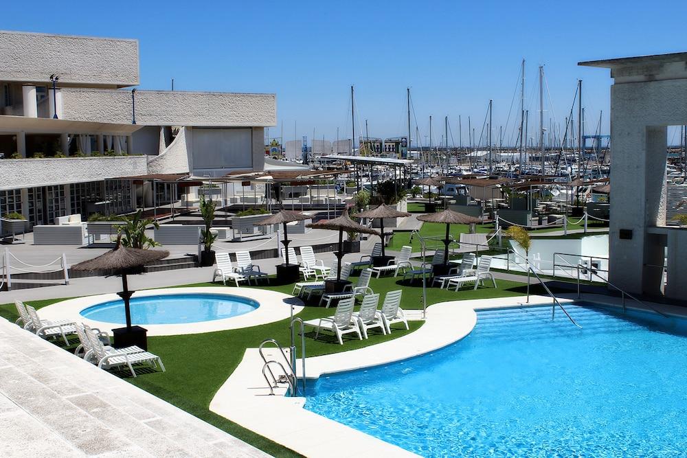 Suites Puerto Sherry El Puerto de Santa Maria Exterior photo